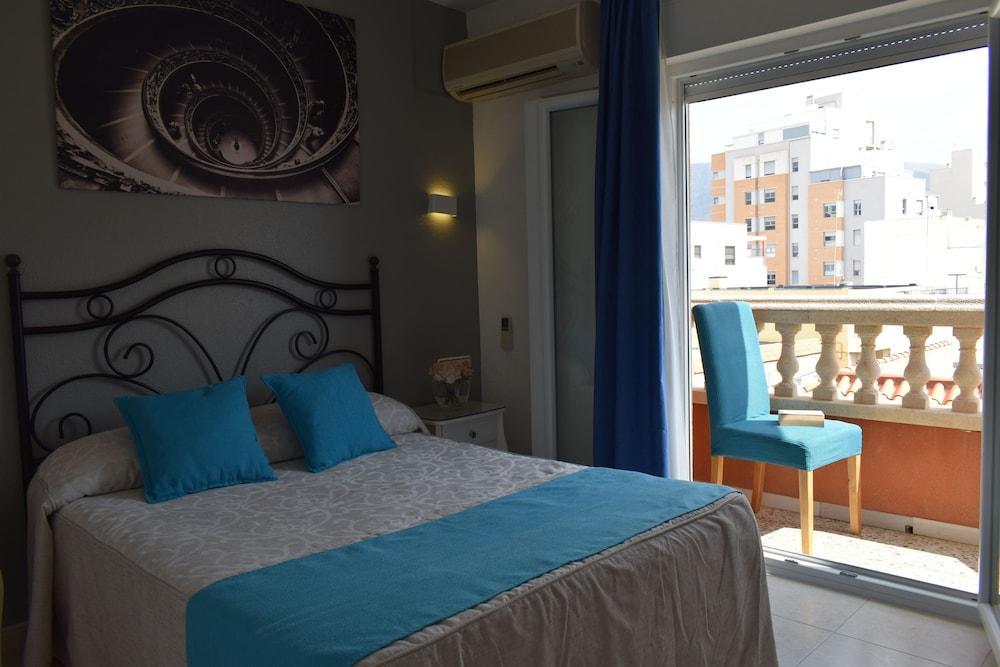 Hostal Juan De Austria II اغوادولس المظهر الخارجي الصورة